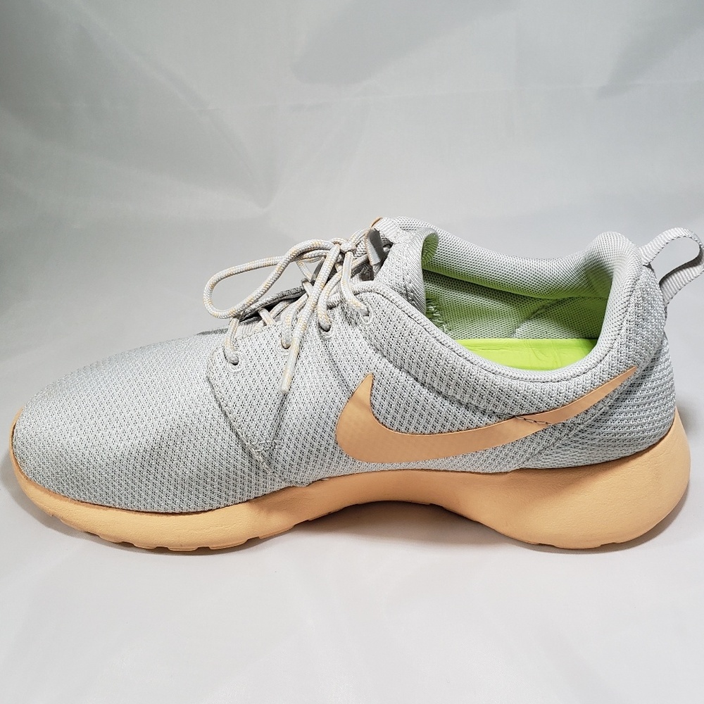 Women's Nike Roshe Run - Sz 8.5 - Picture 5 of 7